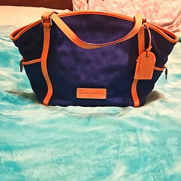 Dooney & Bourke Handbags - 💙Dooney & Bourke Tote💙